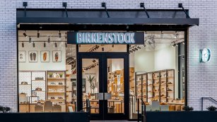 Birkenstock gana un 83% m&aacute;s hasta junio