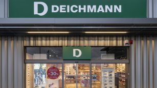 Deichmann: un fallo judicial por ‘greenwashing’ le obliga a retirar etiquetas de productos
