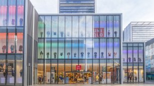 Fast Retailing, nuevo récord: supera los 19.000 millones de euros en 2024 y gana un 16% más