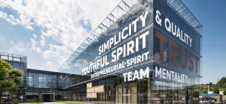 Hugo Boss encoge su beneficio un 17% y estanca ventas en 2024