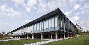 Inditex hace menos caja: eleva sólo en 89 millones su posición financiera neta en 2025