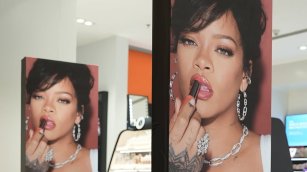 LVMH sigue los pasos de Kering y desinvierte en cosmética: explora la venta de Fenty Beauty