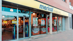 Merkal abre su capital a grandes proveedores chinos en medio de su reestructuración