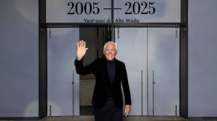 Armani cumple con la voluntad de su fundador: EssilorLuxottica podría comprar el 10%