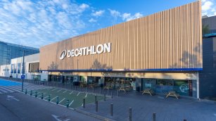 Decathlon prosigue su estrategia de nichos con 18 espacios de fútbol en España