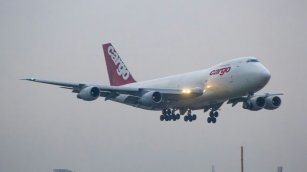 Más veloz que el arancel: la moda española dispara el avión