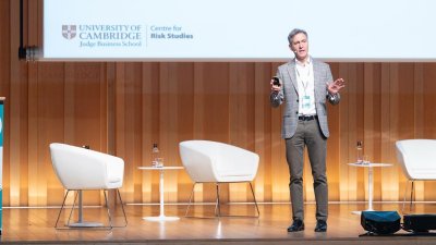 Ralph (Cambridge University): &ldquo;En un mundo loco, hay que asumir que no se puede predecir nada&rdquo;