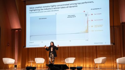 Gemma D&rsquo;Auria (McKinsey): &ldquo;El lujo cae, pero la industria de la moda es resiliente&rdquo;  