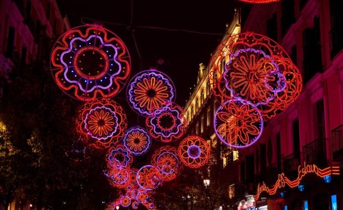 La moda espa&ntilde;ola ilumina Madrid