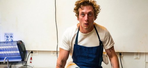 Nueve onzas y una serie para elevar una camiseta blanca