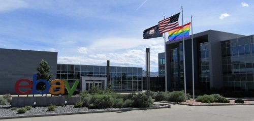 Ebay sigue reforz&aacute;ndose en segunda mano y lanza su propia plataforma de reventa de lujo