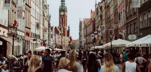 Las ventas minoristas se ralentizan en mayo en la eurozona, con un alza de s&oacute;lo el 0,3%
