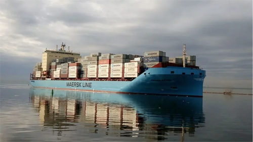 Maersk califica de &ldquo;elevado&rdquo; el riesgo en el Mar Rojo y descarta volver a operar en la zona