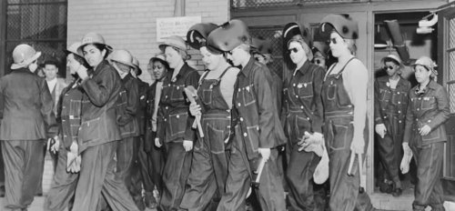 La historia del &lsquo;denim&rsquo;: el tejido que evolucion&oacute; del trabajo al ocio