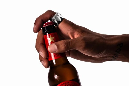 Two Jeys lanza un anillo abridor con Estrella Damm