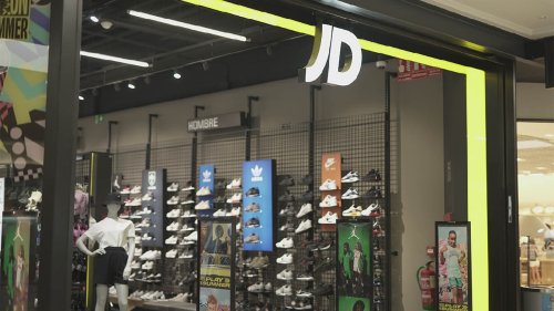 JD Sports &lsquo;pincha&rsquo; en comparables pero sigue al alza gracias a la expansi&oacute;n