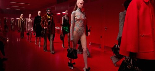 Valentino, a la espera del efecto Michele: desploma un 22% su beneficio en 2024