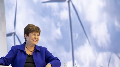 La econom&iacute;a global crecer&aacute; un 3% y resistir&aacute; hasta 2027 a pesar de la geopol&iacute;tica seg&uacute;n el FMI