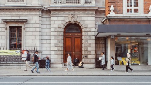 Las ventas de moda en Reino Unido se estancan en 2025 tras un diciembre negativo