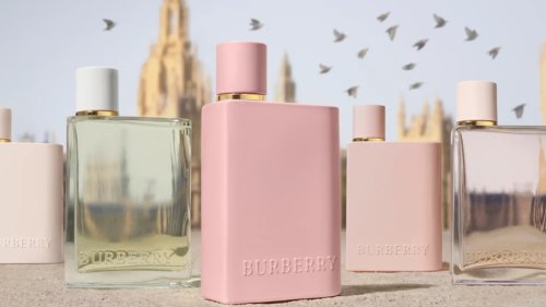 Burberry vuelve a sus or&iacute;genes de la mano de Londres y Olivia Dean
