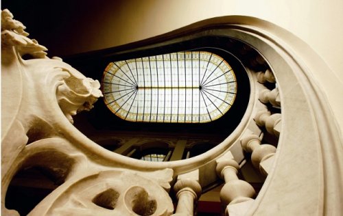 Escada se fusiona con el arte