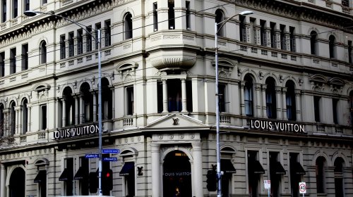 LVMH suaviza su retroceso y alcanza ventas de 58.090 millones de euros hasta septiembre