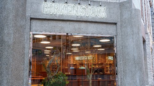 Birkenstock eleva sus previsiones anuales para superar los 2.000 millones en ventas