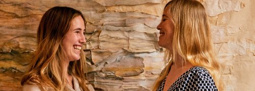 Romualda, un desierto, dos artistas y sombreros &lsquo;made in Asturias&rsquo;