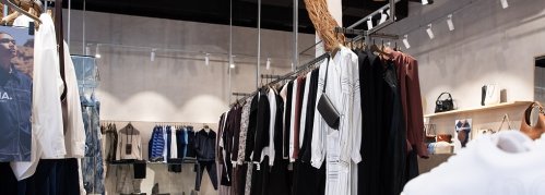 Adolfo Dom&iacute;nguez retoma su expansi&oacute;n tras el ajuste y prepara su entrada en nuevos mercados