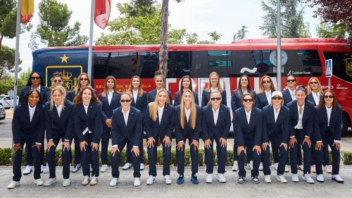 La moda salta al c&eacute;sped: El Pulpo, Rotate y Lancerto visten la Eurocopa femenina