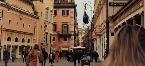 Las ventas de moda en Italia cierran el año a la baja, con una caída del 1% en diciembre