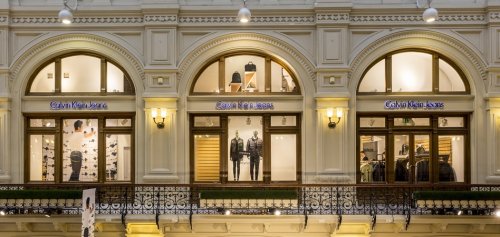 PVH reduce ventas un 1% en 2022 y hunde su beneficio hasta 200 millones de dólares