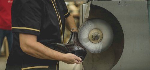 La producción textil vuelve a retroceder en febrero con una caída del 7,3%