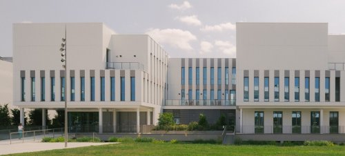 Hermès sigue reforzando su producción y amplía su fábrica textil en Lyon