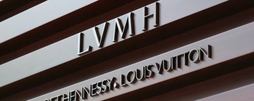 LVMH capta mil millones de euros en su primera emisión de bonos desde 2020