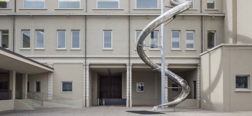 Prada mantiene su momento: disparara beneficio un 25% y eleva ventas un 15% en 2024